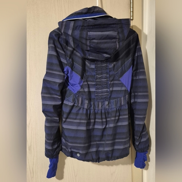 lululemon athletica Blue and Black Jacket - Picture 3 of 7